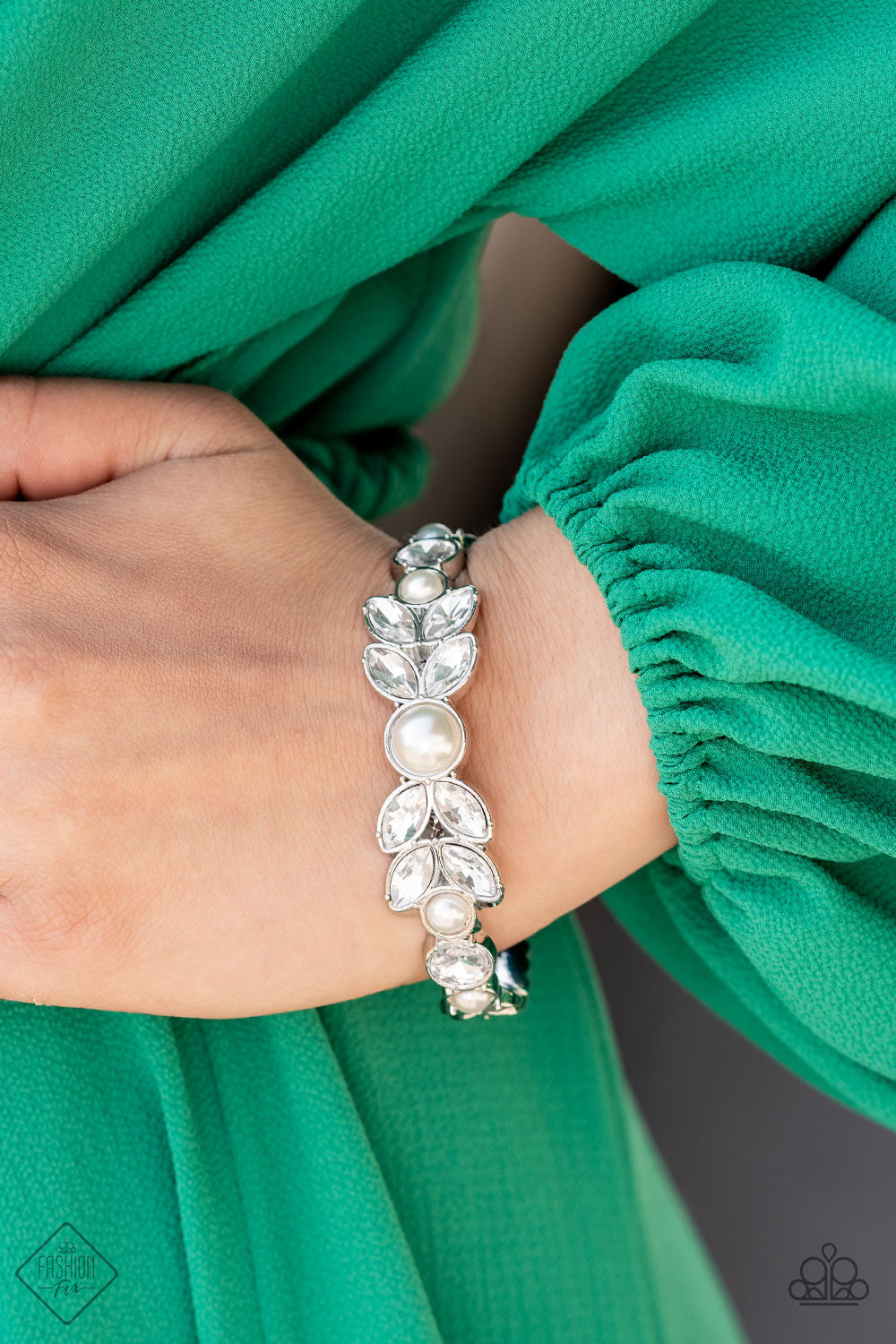 Regal Reminiscence – White